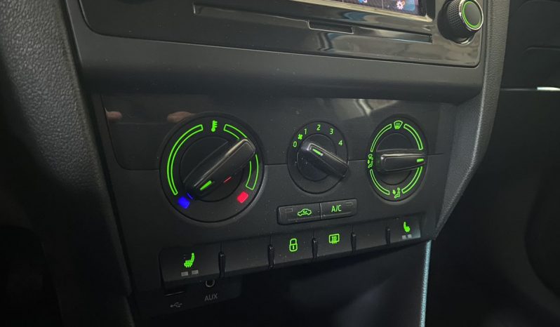 Skoda Rapid, 2017 full