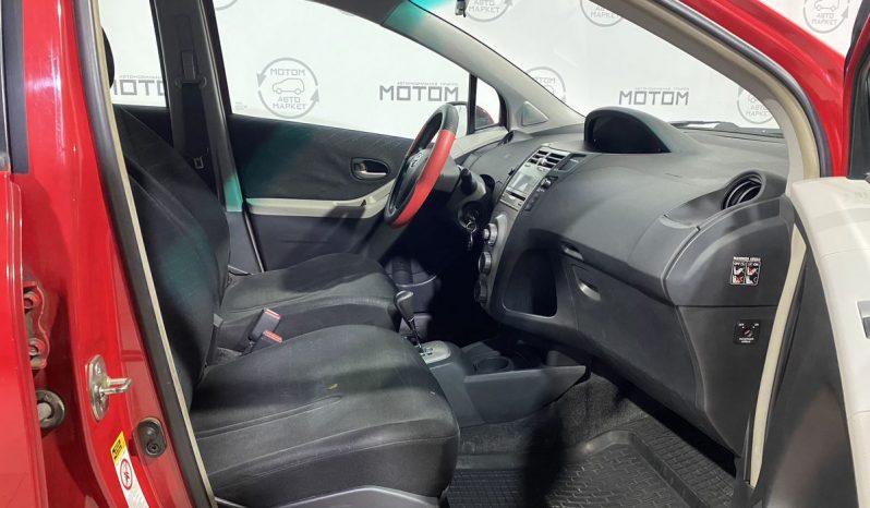 Toyota Yaris, 2008 full