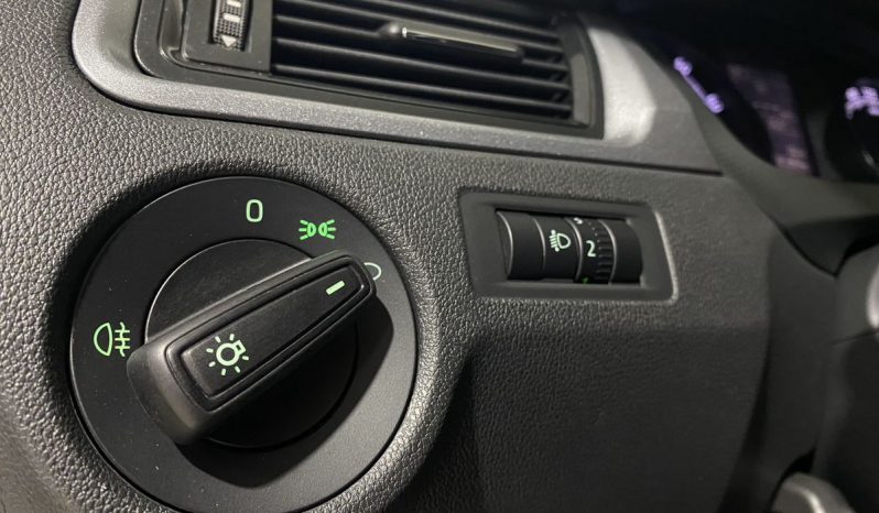 Skoda Rapid, 2017 full