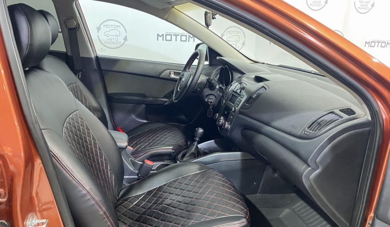 Kia Cerato, 2011 full