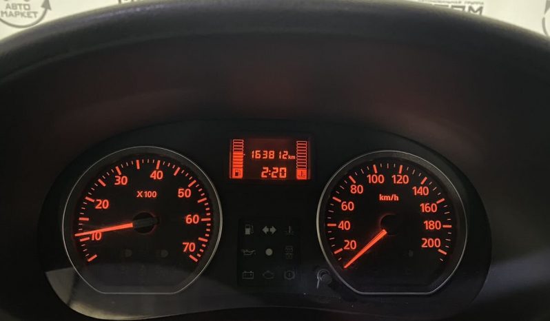 Renault Logan, 2011 full