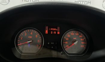 Renault Logan, 2013 full