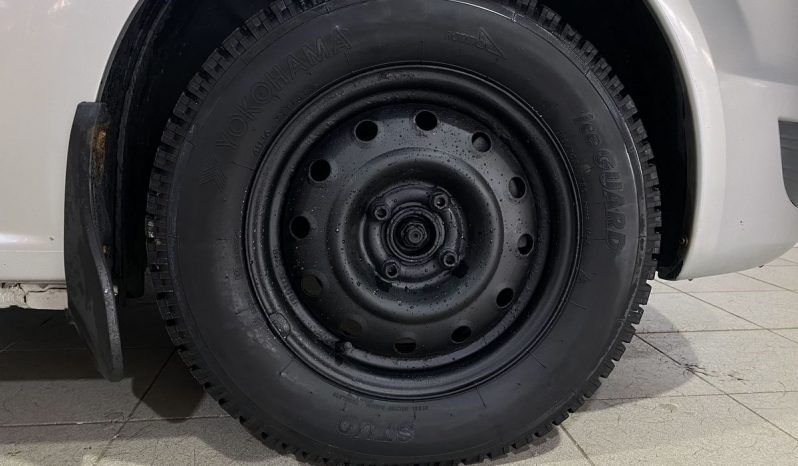 Renault Logan, 2013 full