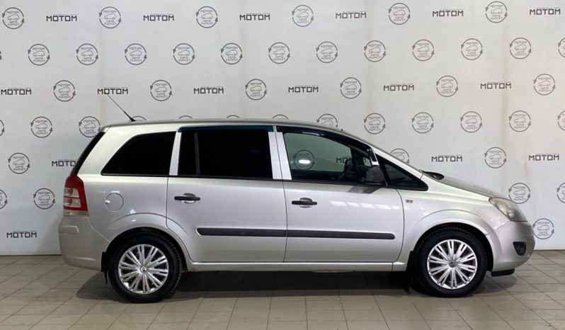 Opel Zafira, 2011 full