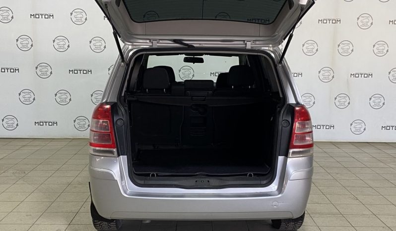 Opel Zafira, 2011 full