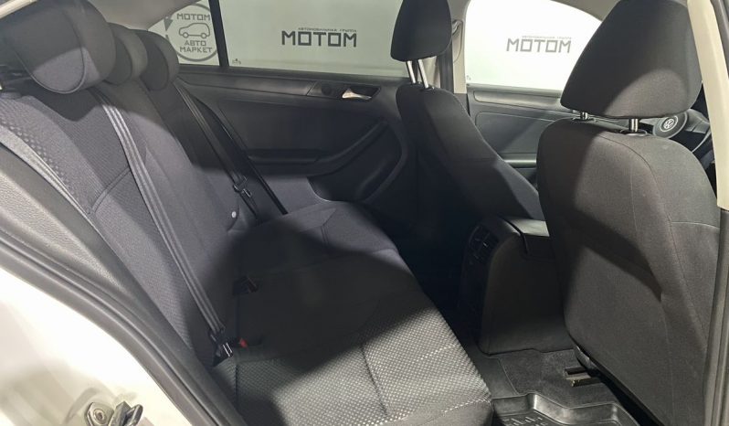 Volkswagen Jetta, 2013 full