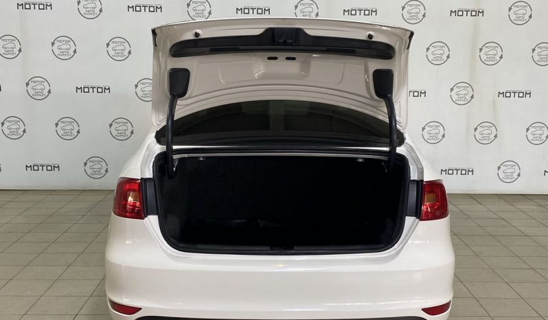 Volkswagen Jetta, 2013 full